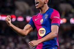 开云在线登录 -曼联转会期回应争议,志在NBA常规赛名次提升,态度坚定,心理建设被强调(c罗转会曼联转会费及年薪)